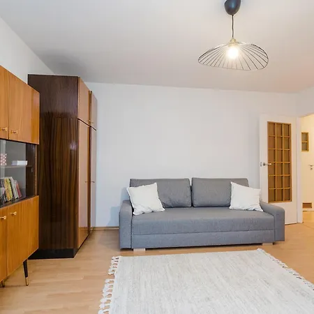 Shortstaypoland Piekalkiewicza B112 *